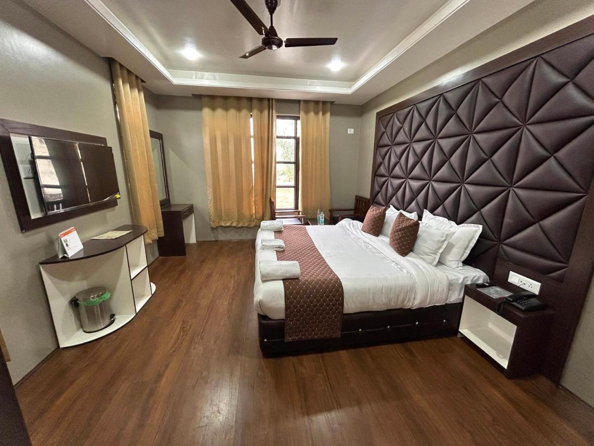 מלון Fair Mount, Airport Road, Humhama Srinagar מראה חיצוני תמונה