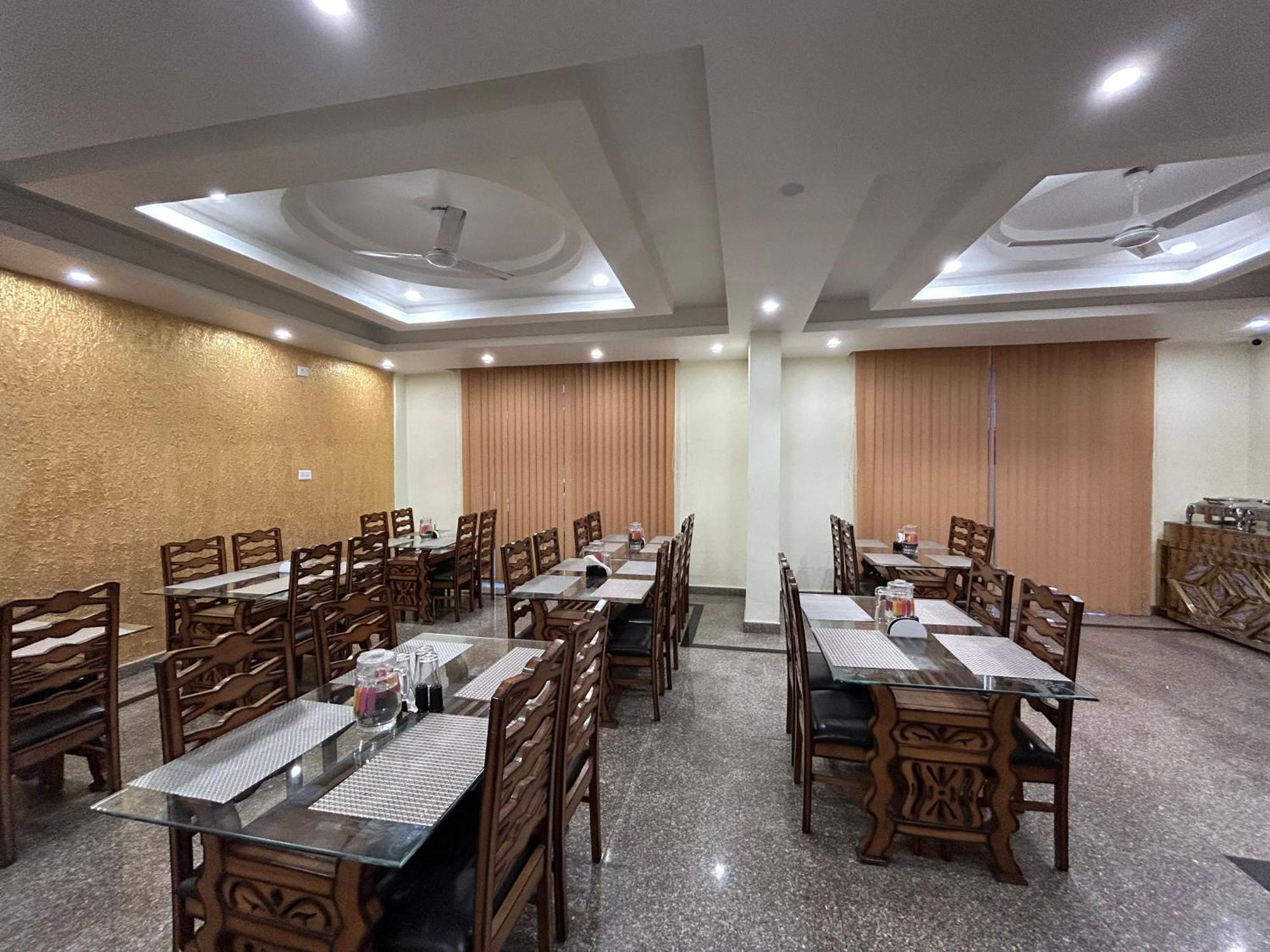 מלון Fair Mount, Airport Road, Humhama Srinagar מראה חיצוני תמונה