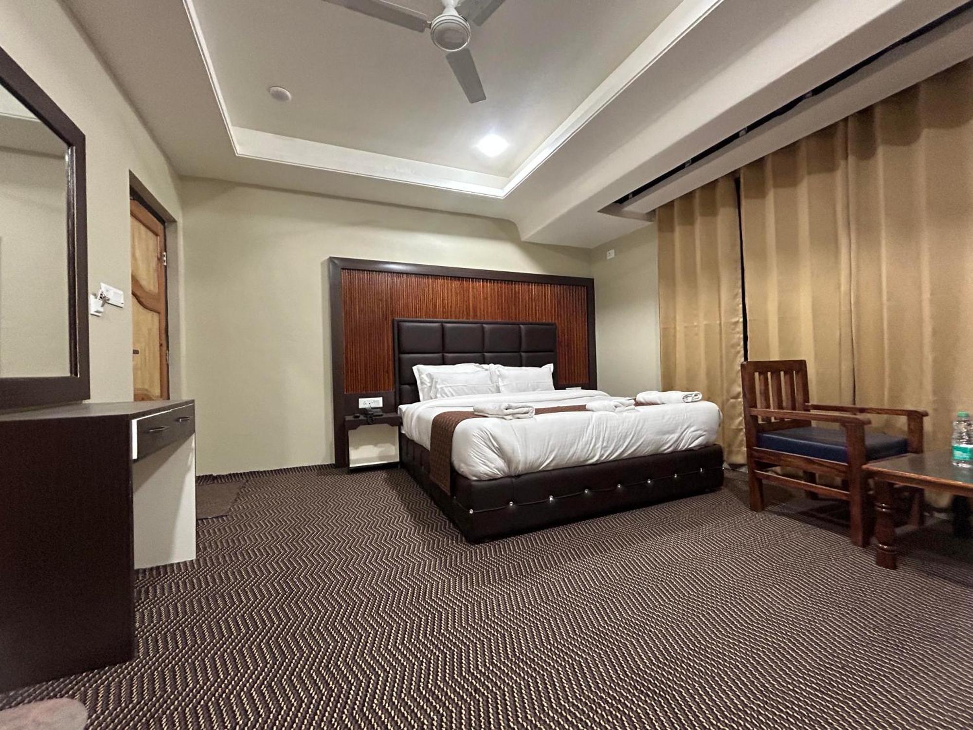 מלון Fair Mount, Airport Road, Humhama Srinagar מראה חיצוני תמונה