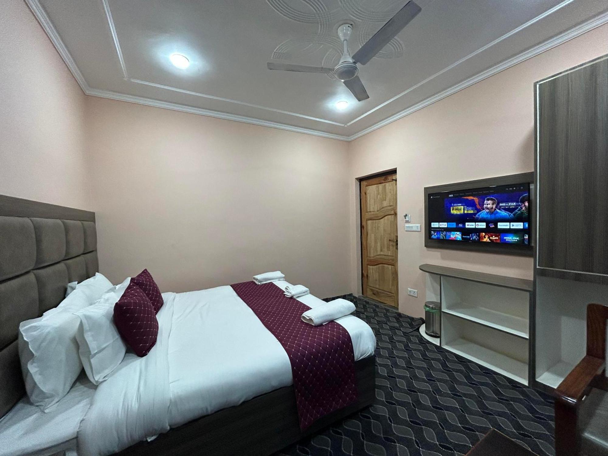 מלון Fair Mount, Airport Road, Humhama Srinagar חדר תמונה
