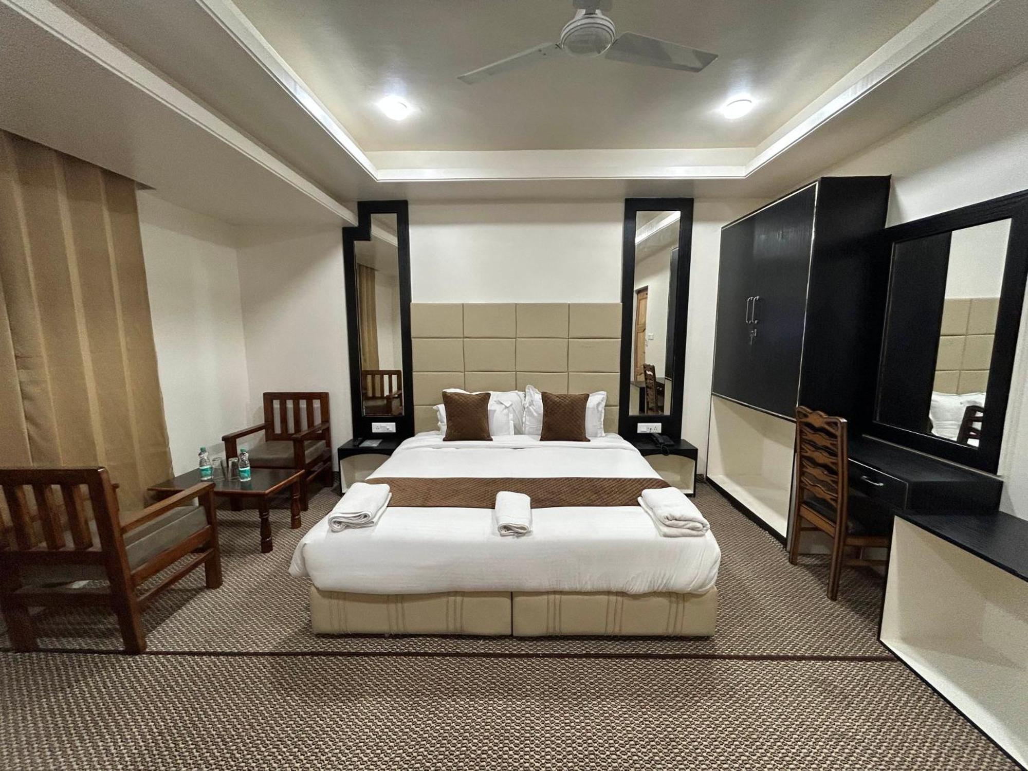 מלון Fair Mount, Airport Road, Humhama Srinagar חדר תמונה